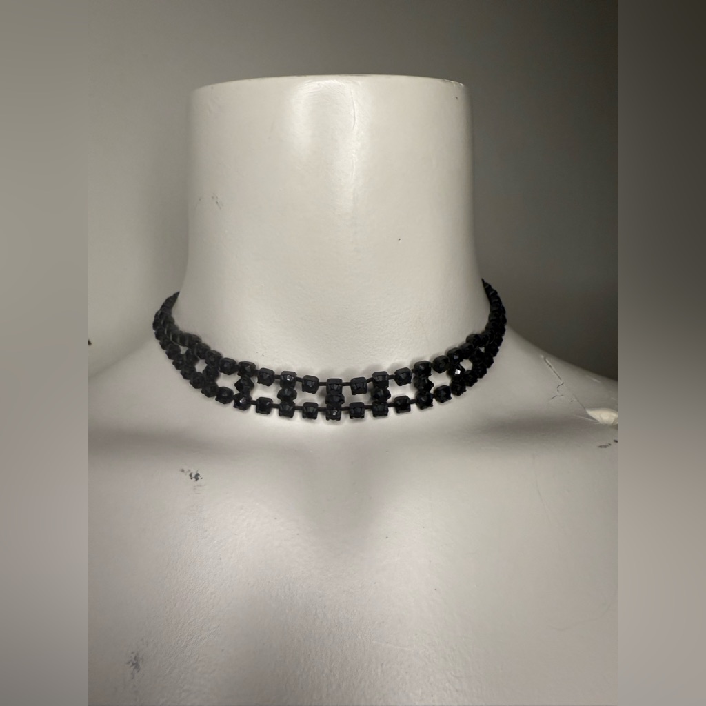 Robert Rose Black Rhinestone Choker Necklace 22$